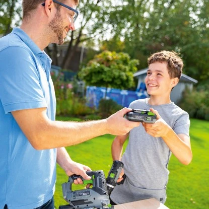 LUX 20 V Li-Ion Akku 1 PowerSystem 2 Ah LUX 20 V Li-Ion Akku 1 PowerSystem 2 Ah -LUX 4007871960514 A 04