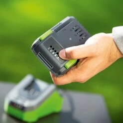 LUX 20 V Schnellladegerät 1 PowerSystem -LUX 4007871960545 A 03