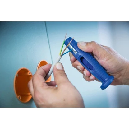 LUX 6in1 Multiabisolierer LUX 6in1 Multiabisolierer -LUX 4007875345171 A01 050618